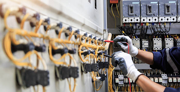 Professional Electrician technician working in Iowa, LA